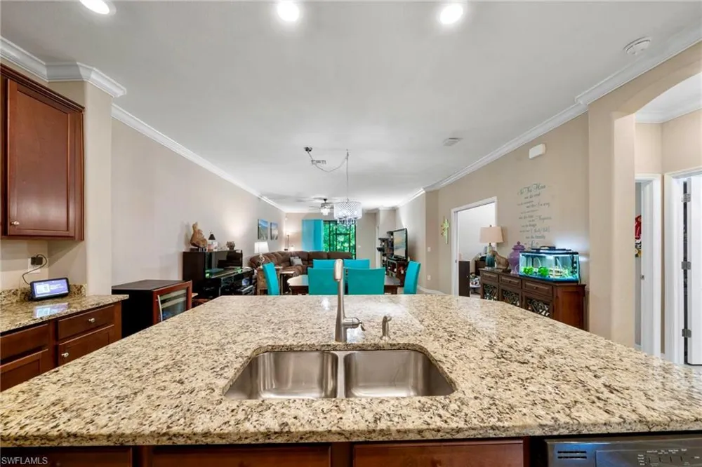 9086 Woodhurst Drive Naples, FL 34120