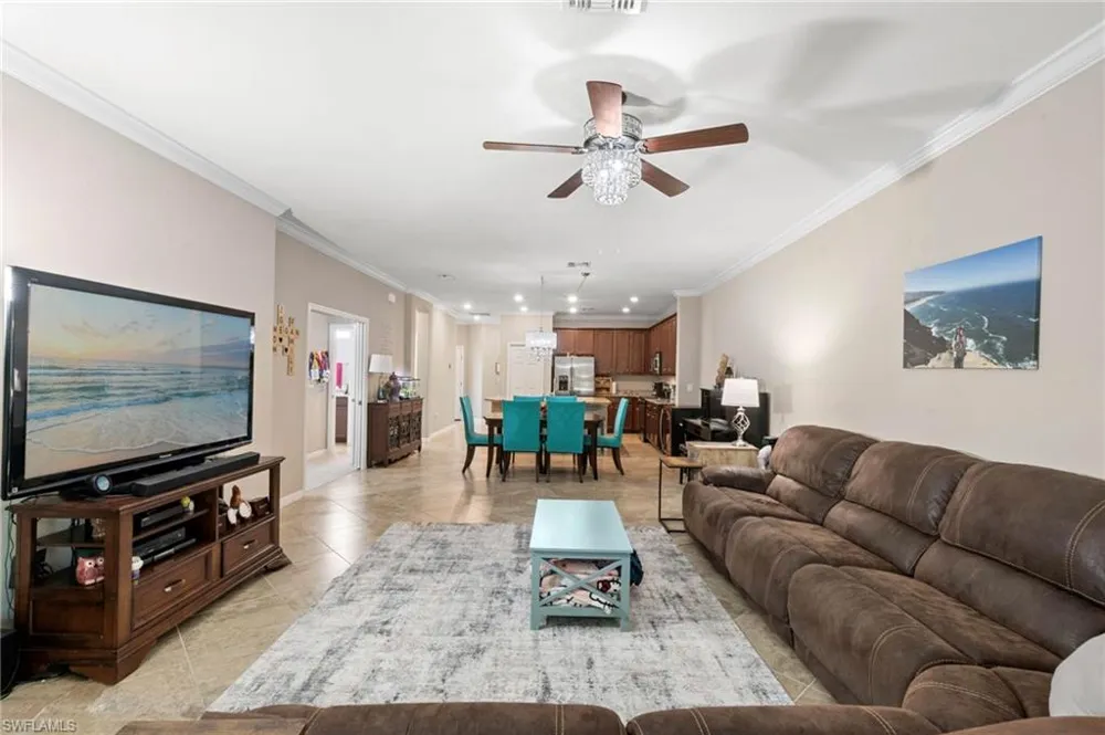 9086 Woodhurst Drive Naples, FL 34120