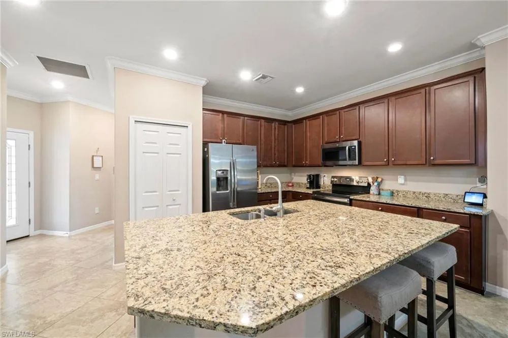 9086 Woodhurst Drive Naples, FL 34120
