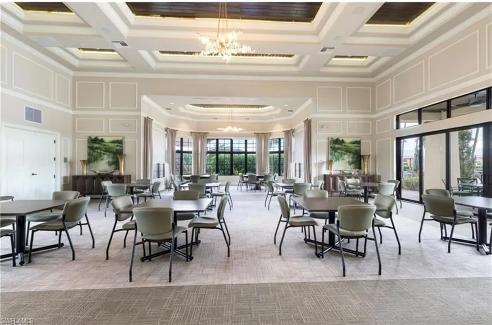 9086 Woodhurst Drive Naples, FL 34120