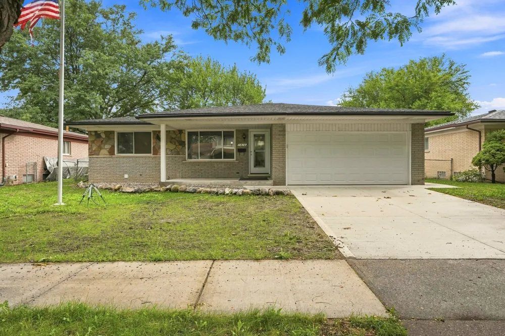 1810 Briarwood Drive Madison Heights City, MI 48071