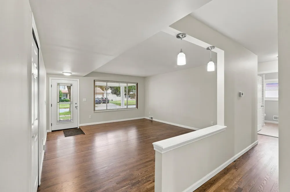 1810 Briarwood Drive Madison Heights City, MI 48071