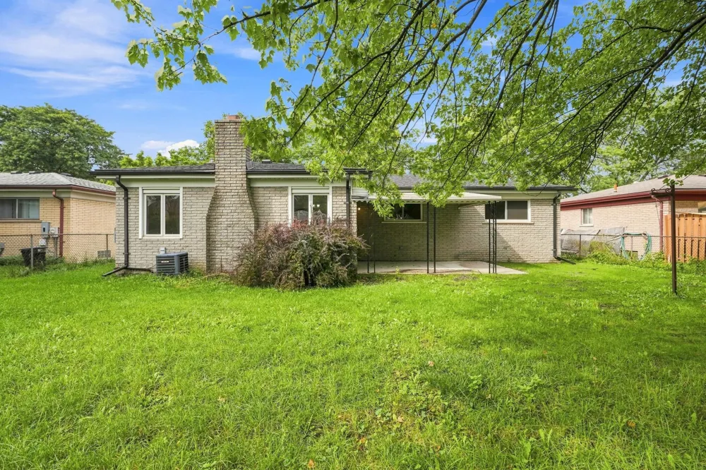 1810 Briarwood Drive Madison Heights City, MI 48071