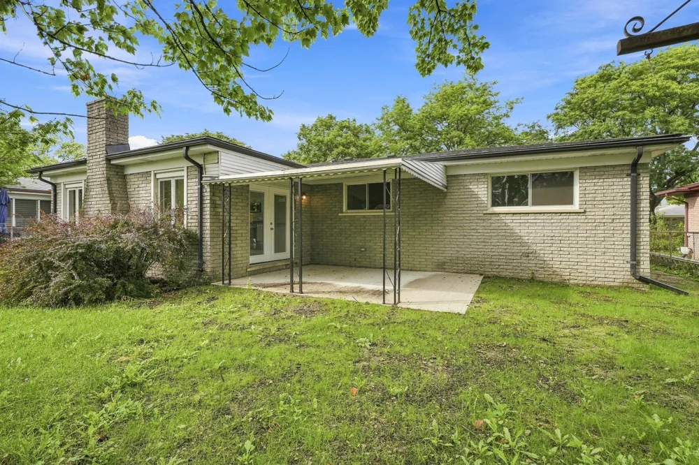 1810 Briarwood Drive Madison Heights City, MI 48071