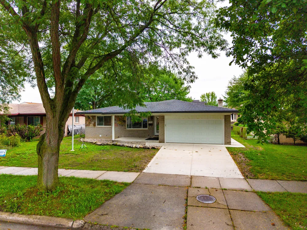 1810 Briarwood Drive Madison Heights City, MI 48071