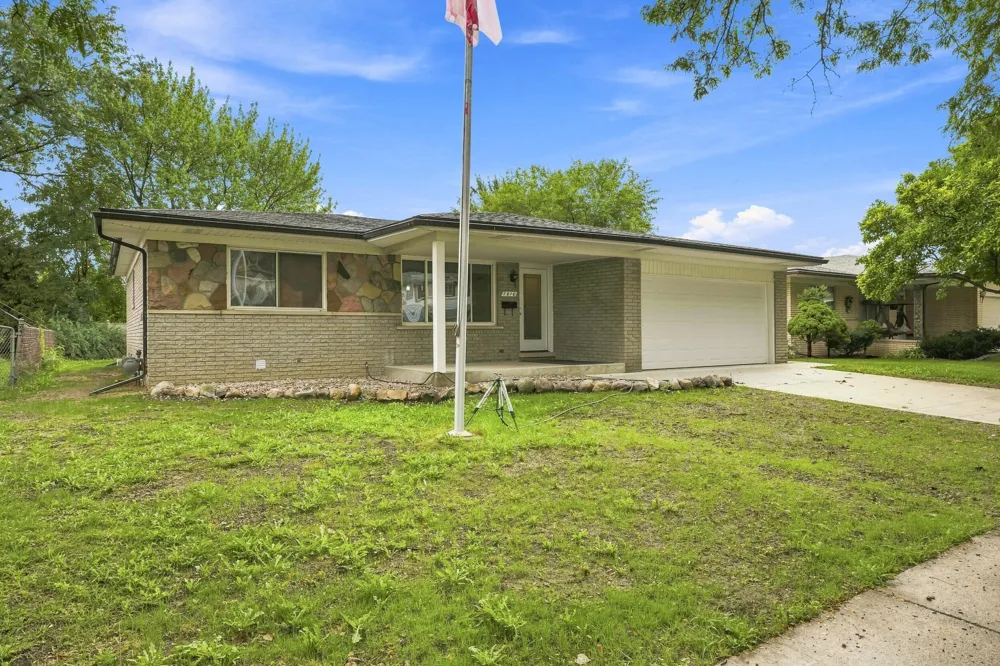 1810 Briarwood Drive Madison Heights City, MI 48071