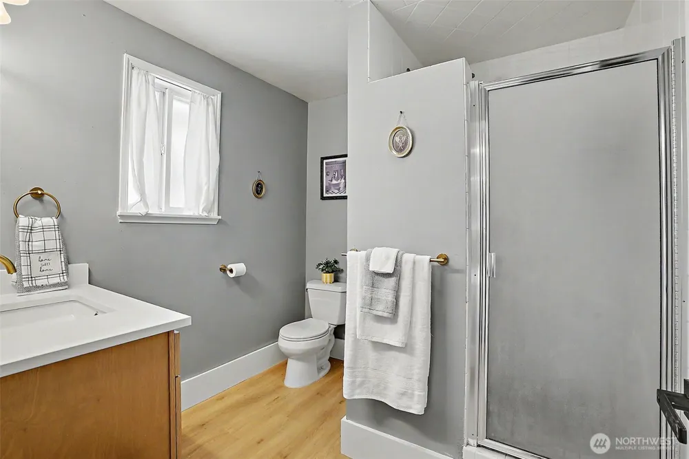 505 Riverview Drive Auburn, WA 98002