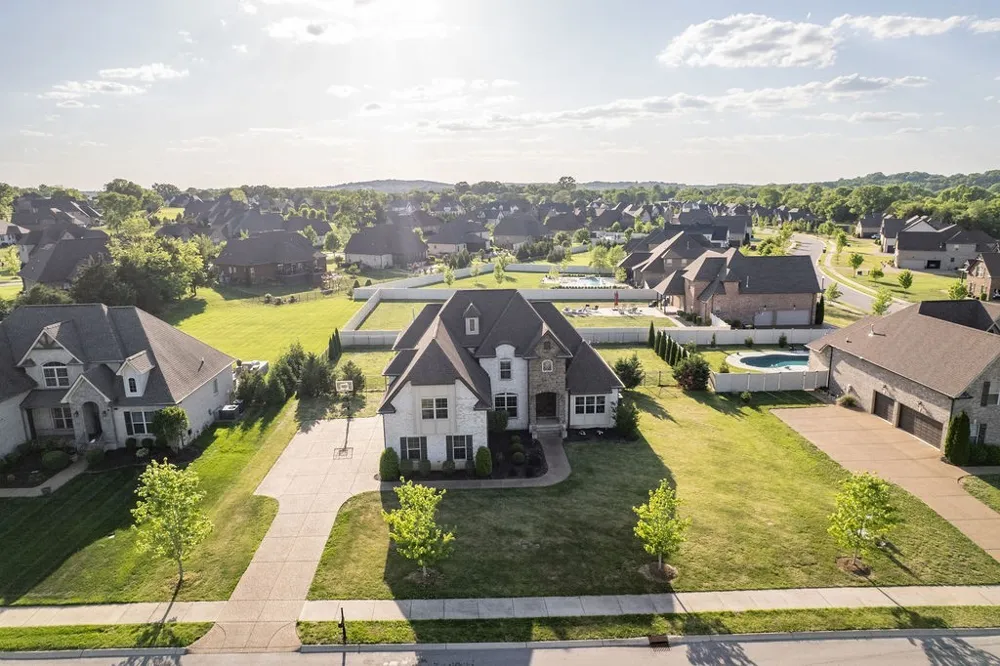 902 Larkspur Ln Lebanon, TN 37087