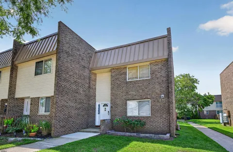 814 N Surrey Ave