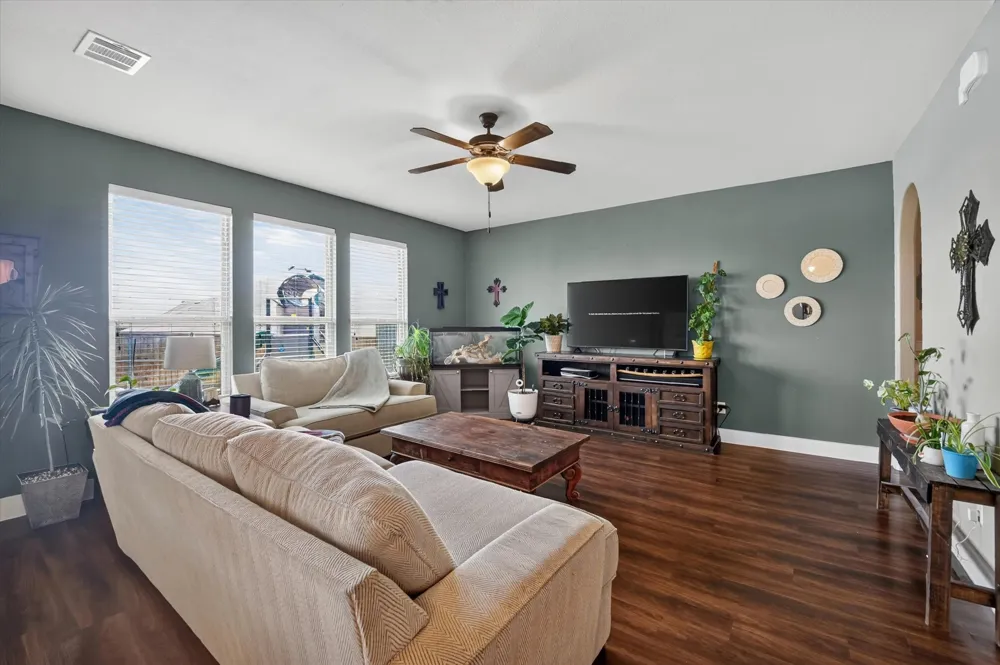 39 S Highland Drive Sanger, TX 76266