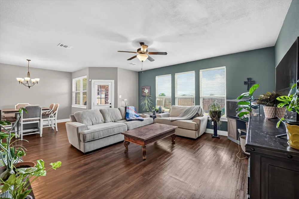 39 S Highland Drive Sanger, TX 76266