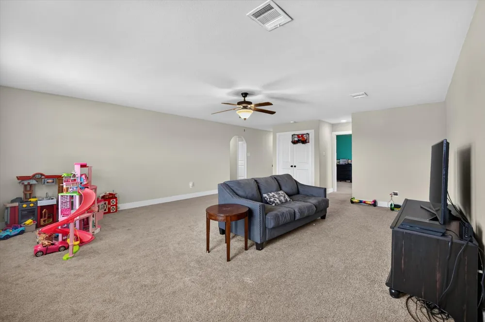 39 S Highland Drive Sanger, TX 76266