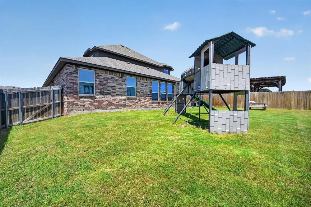 39 S Highland Drive Sanger, TX 76266