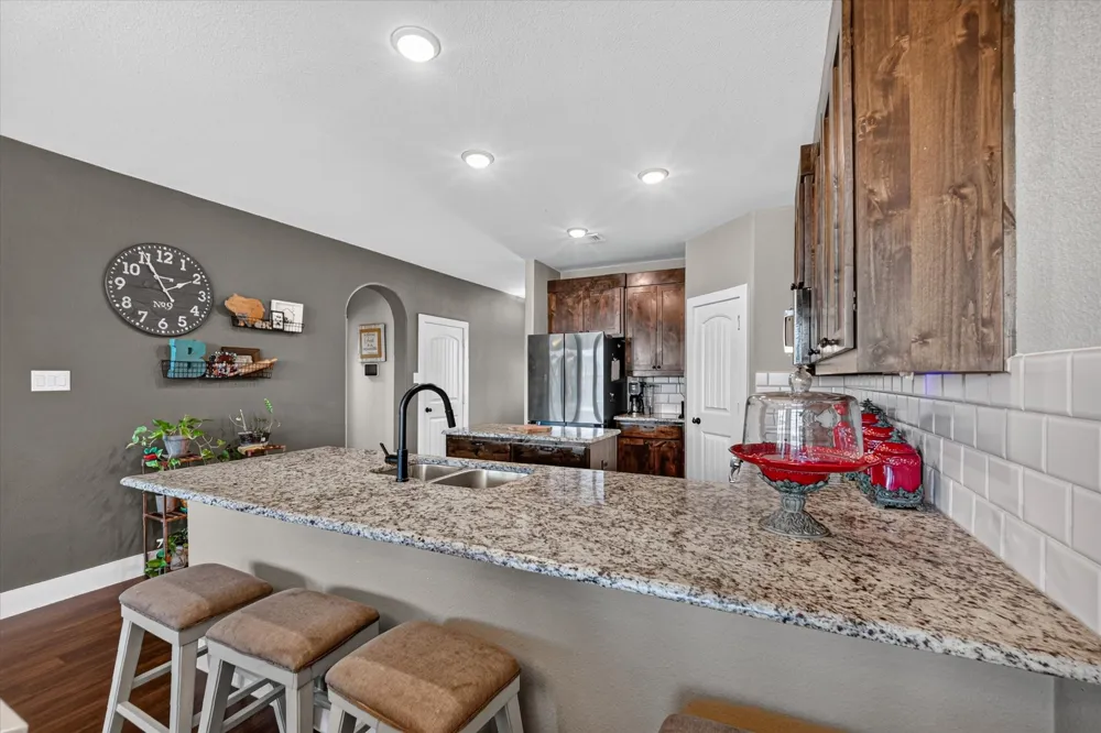 39 S Highland Drive Sanger, TX 76266