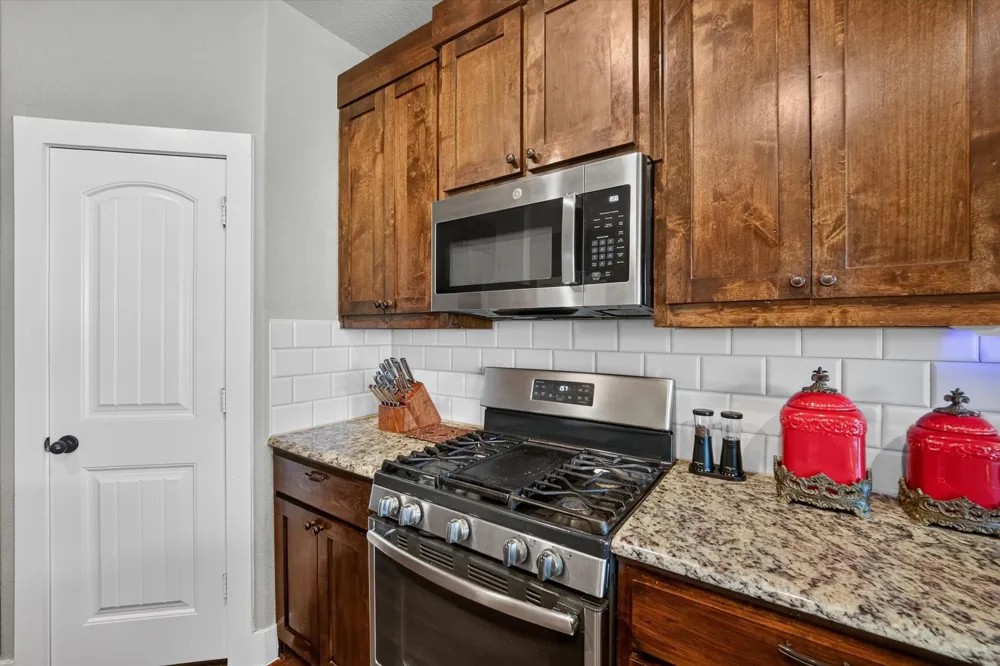 39 S Highland Drive Sanger, TX 76266