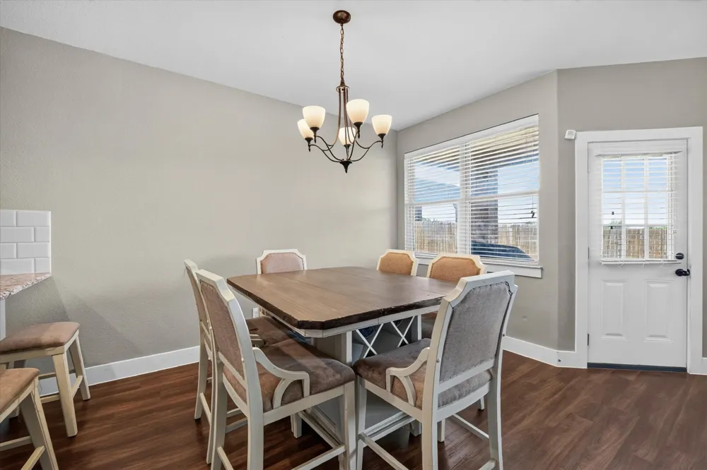 39 S Highland Drive Sanger, TX 76266