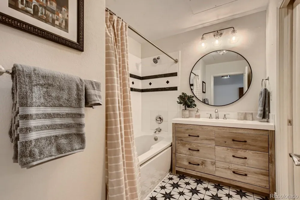 1499 Blake Street #2J Denver, CO 80202