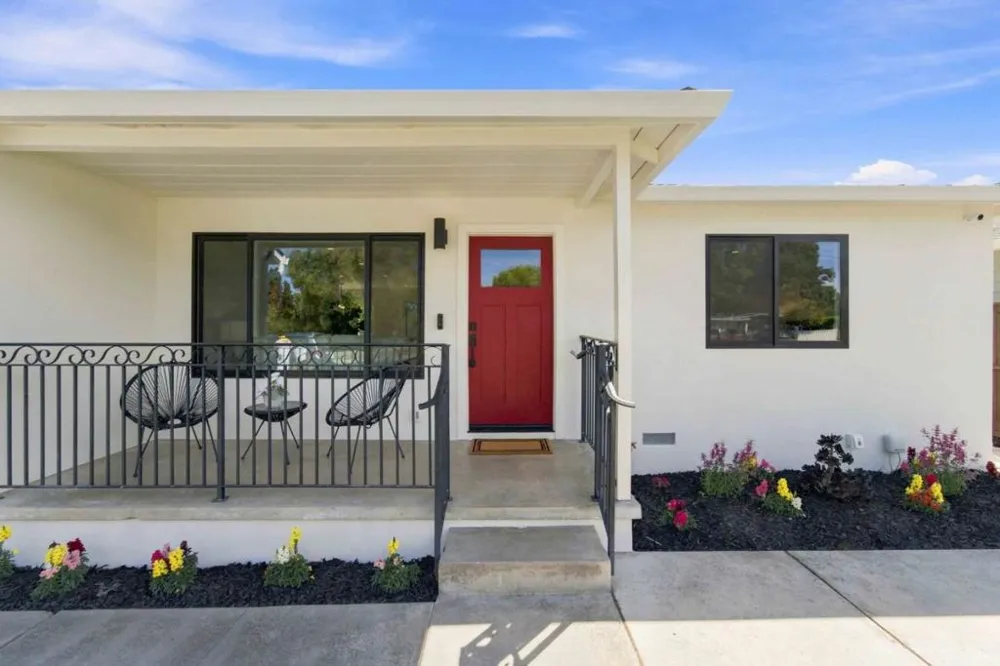224 Ivy Drive Menlo Park, CA 94025