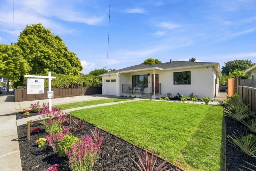 224 Ivy Drive Menlo Park, CA 94025