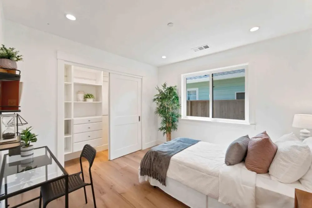 224 Ivy Drive Menlo Park, CA 94025
