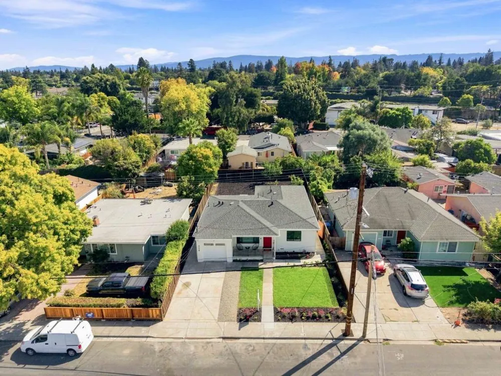 224 Ivy Drive Menlo Park, CA 94025