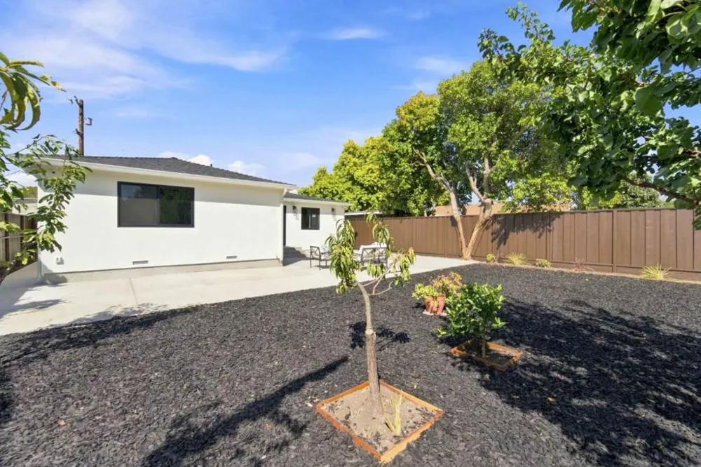 224 Ivy Drive Menlo Park, CA 94025