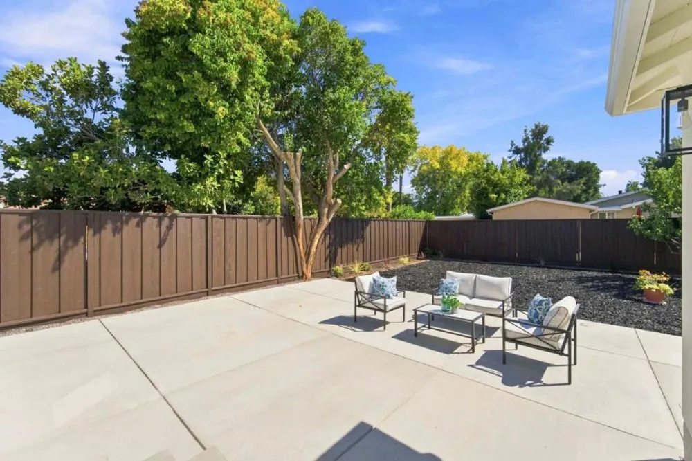 224 Ivy Drive Menlo Park, CA 94025