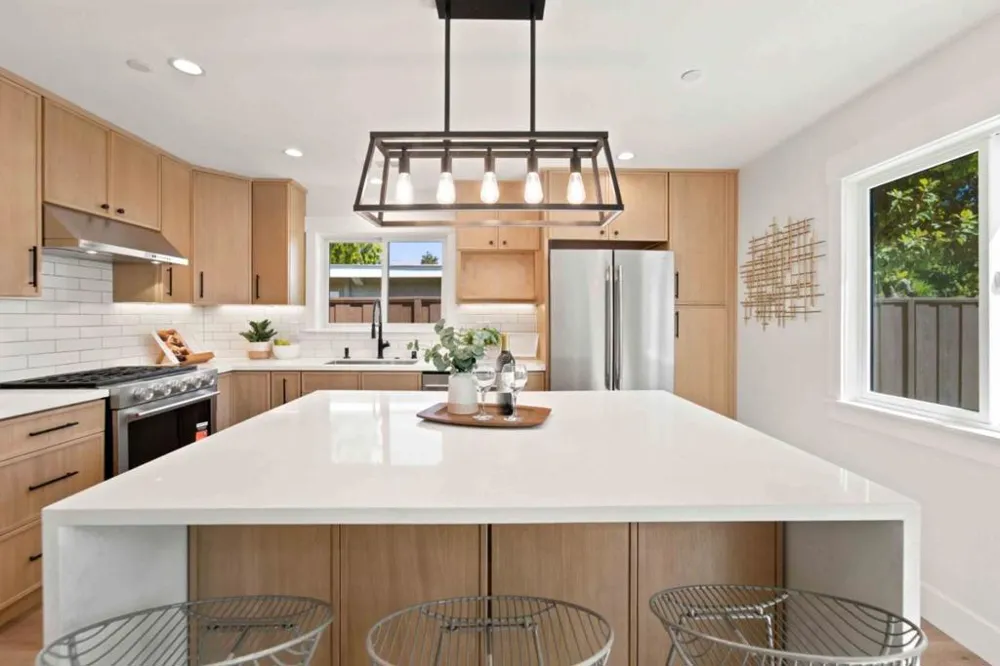 224 Ivy Drive Menlo Park, CA 94025