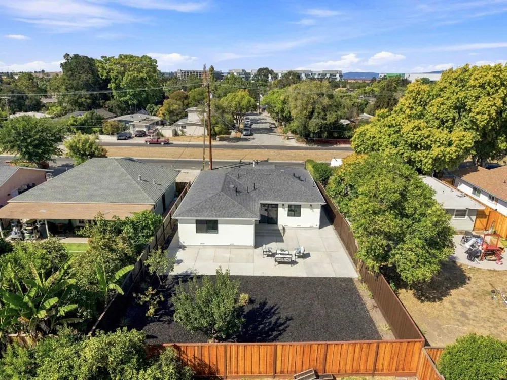 224 Ivy Drive Menlo Park, CA 94025