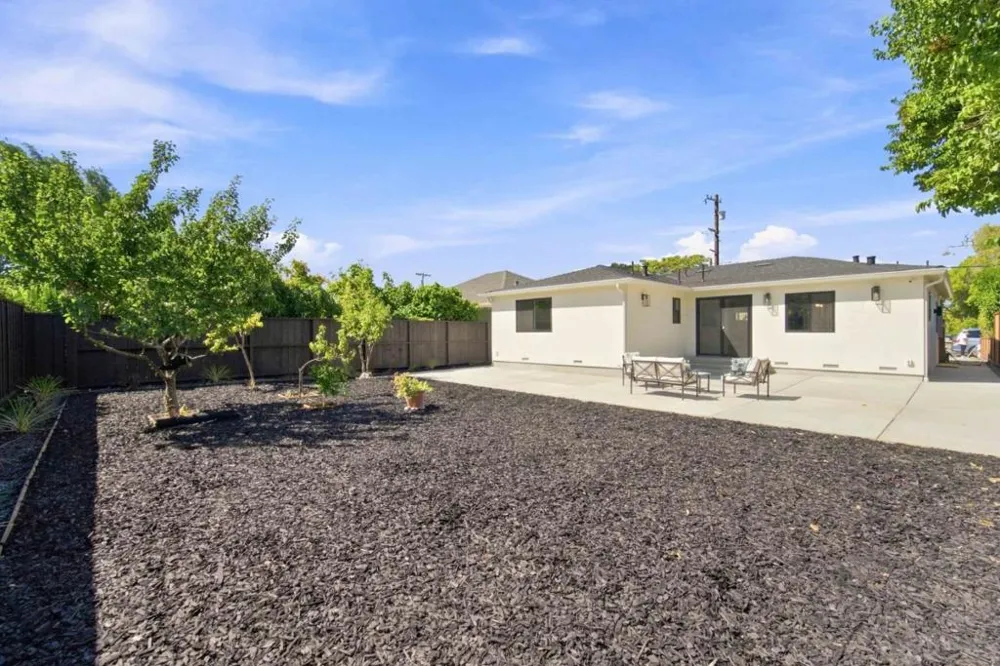 224 Ivy Drive Menlo Park, CA 94025