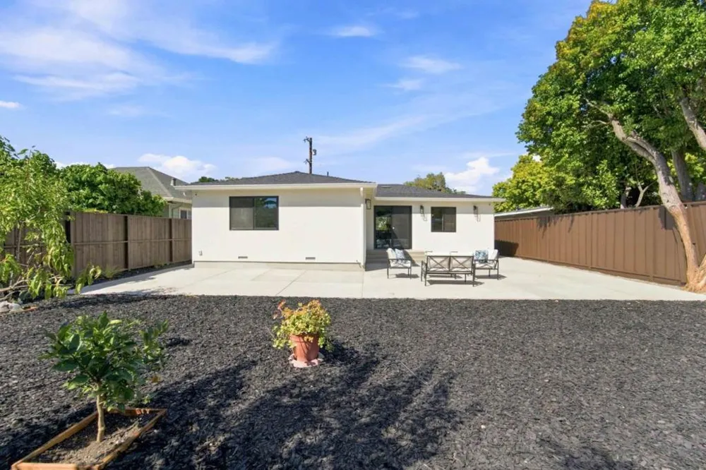 224 Ivy Drive Menlo Park, CA 94025