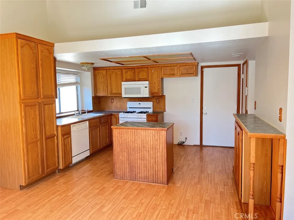 4520 Paseo Hermoso Palmdale, CA 93551
