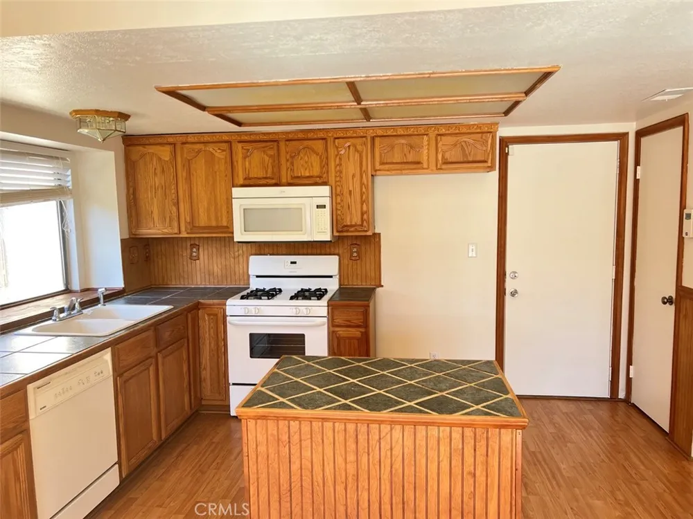 4520 Paseo Hermoso Palmdale, CA 93551
