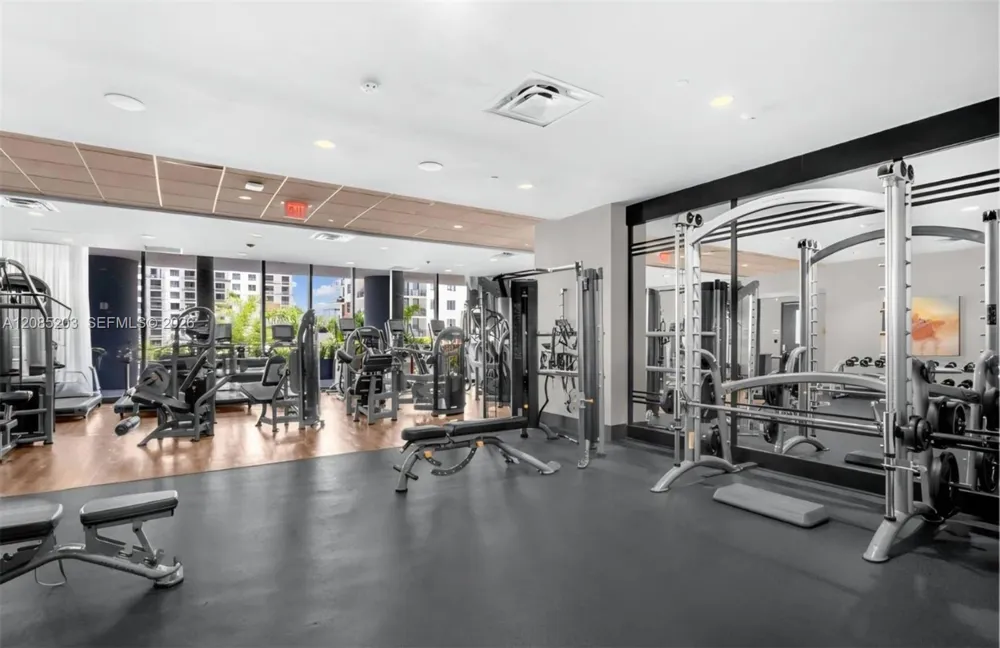 5252 NW 85th Ave #809 Doral, FL 33166