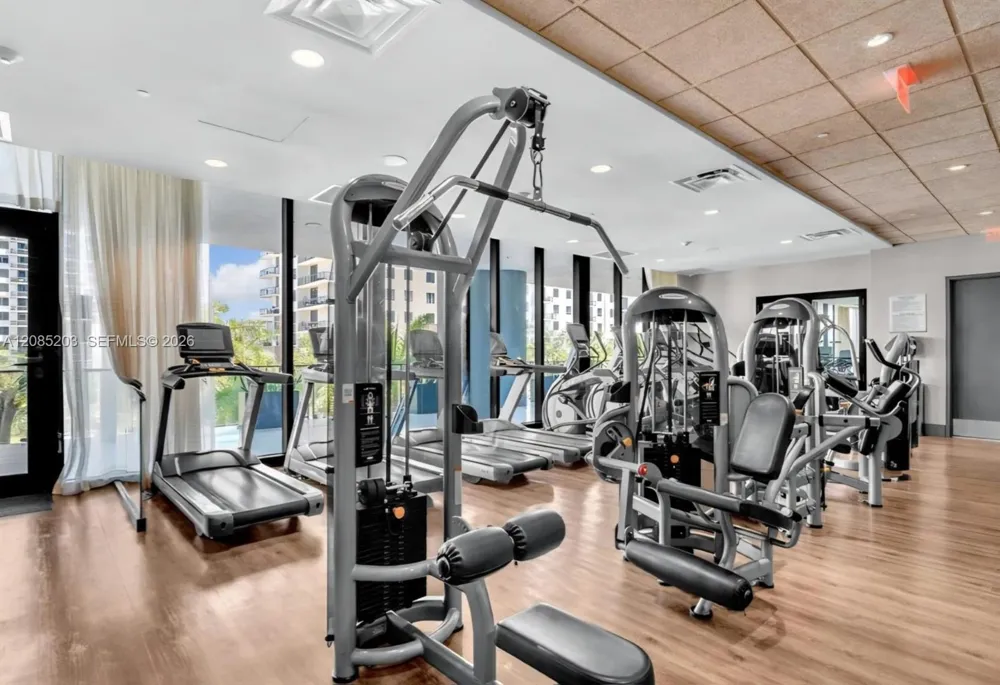 5252 NW 85th Ave #809 Doral, FL 33166