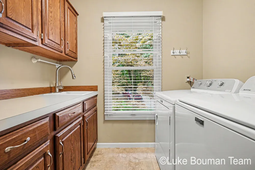 3635 Vienna Stras Street Holland, MI 49423