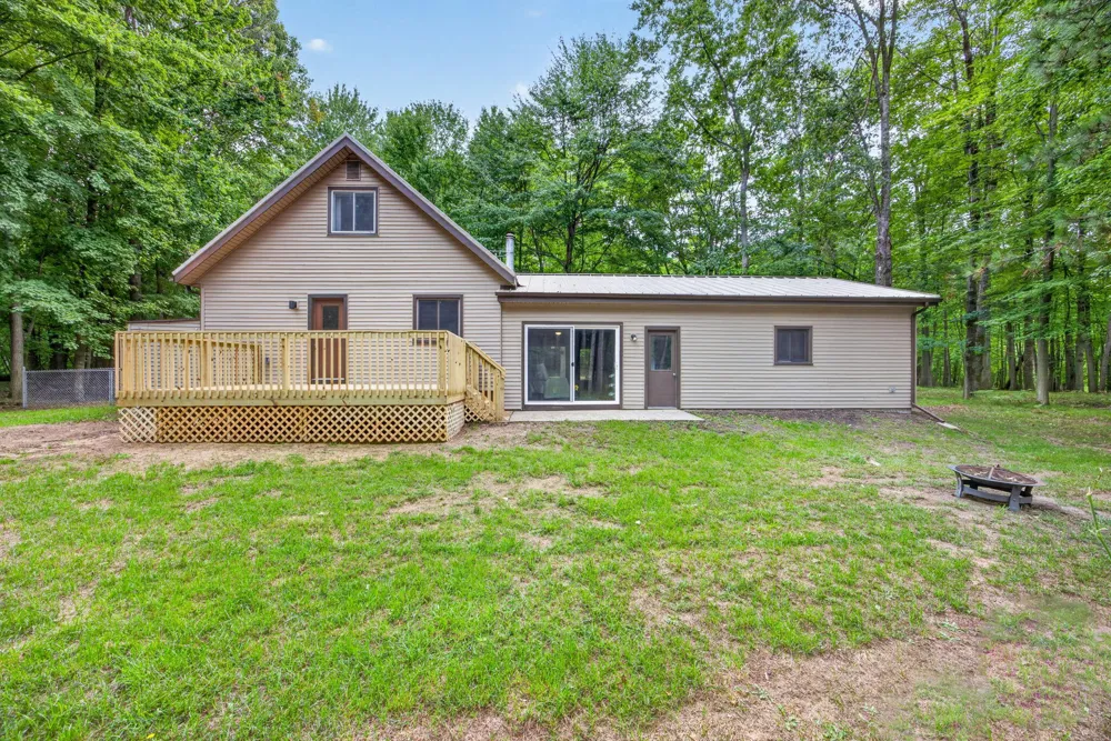12336 Lone Wolf Drive Canadian Lakes, MI 49346