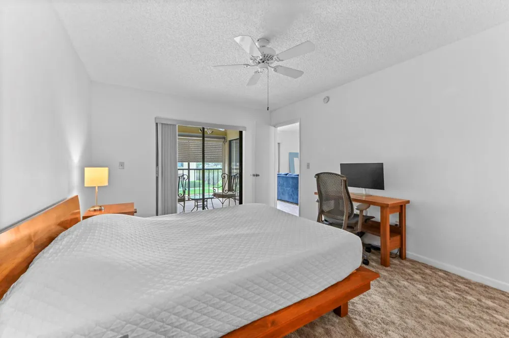 4717 Lucerne Lakes Boulevard E #201 Lake Worth, FL 33467