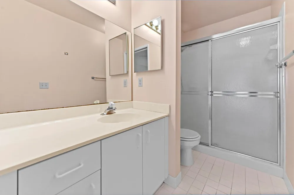 4717 Lucerne Lakes Boulevard E #201 Lake Worth, FL 33467