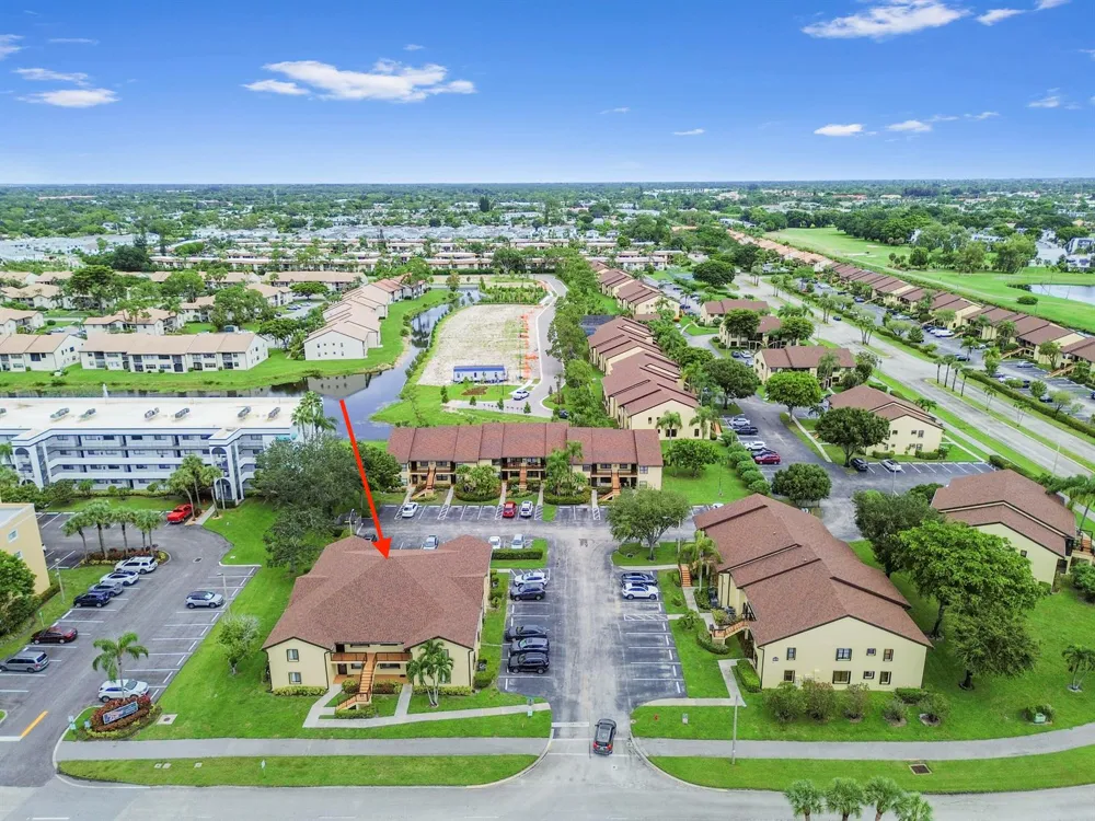4717 Lucerne Lakes Boulevard E #201 Lake Worth, FL 33467