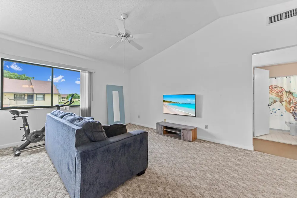 4717 Lucerne Lakes Boulevard E #201 Lake Worth, FL 33467