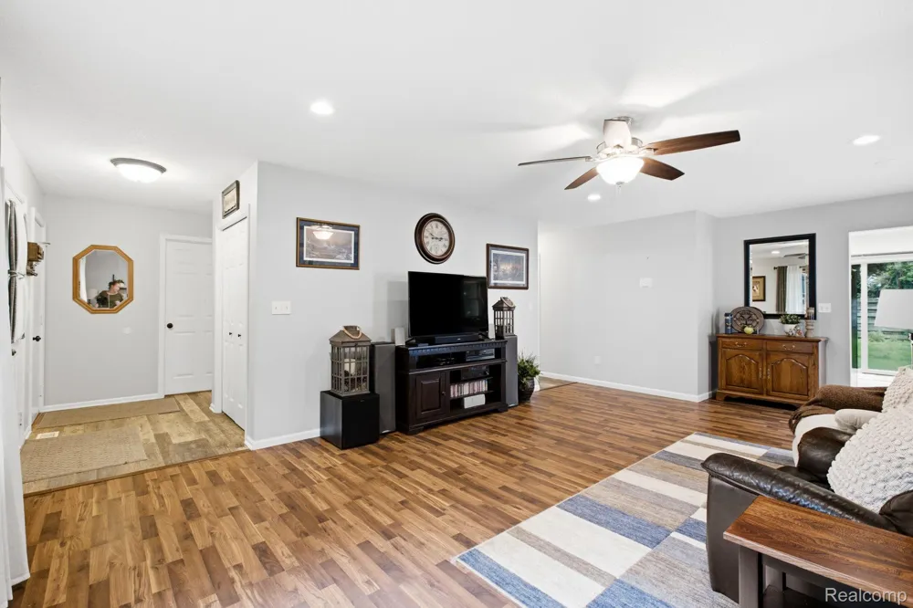 3948 Butternut Court Port Huron City, MI 48060