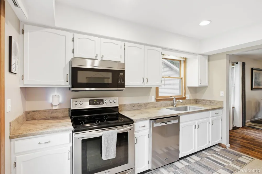 3948 Butternut Court Port Huron City, MI 48060
