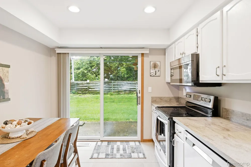 3948 Butternut Court Port Huron City, MI 48060
