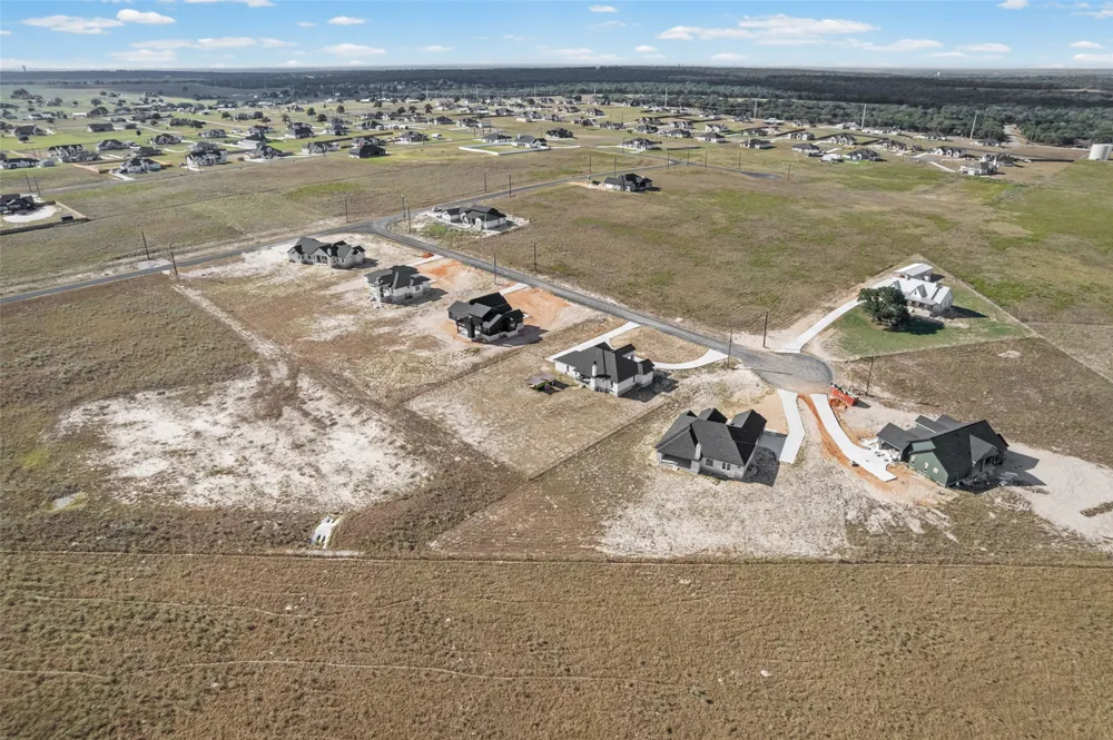 112 Pioneer Drive La Vernia, TX 78121