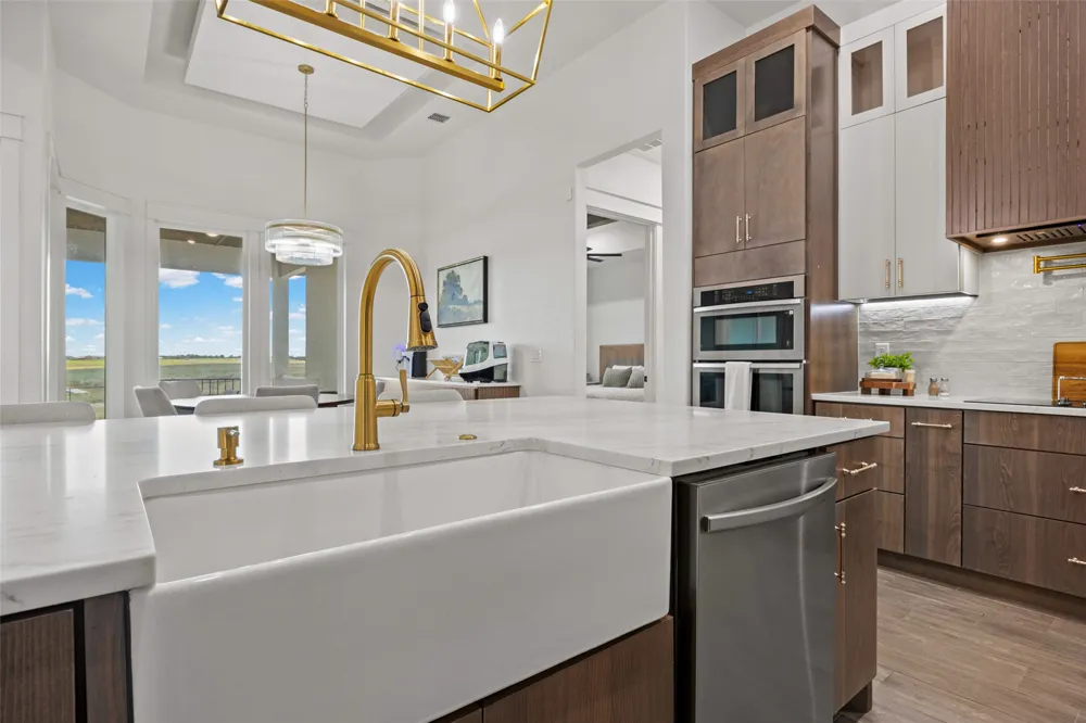 112 Pioneer Drive La Vernia, TX 78121