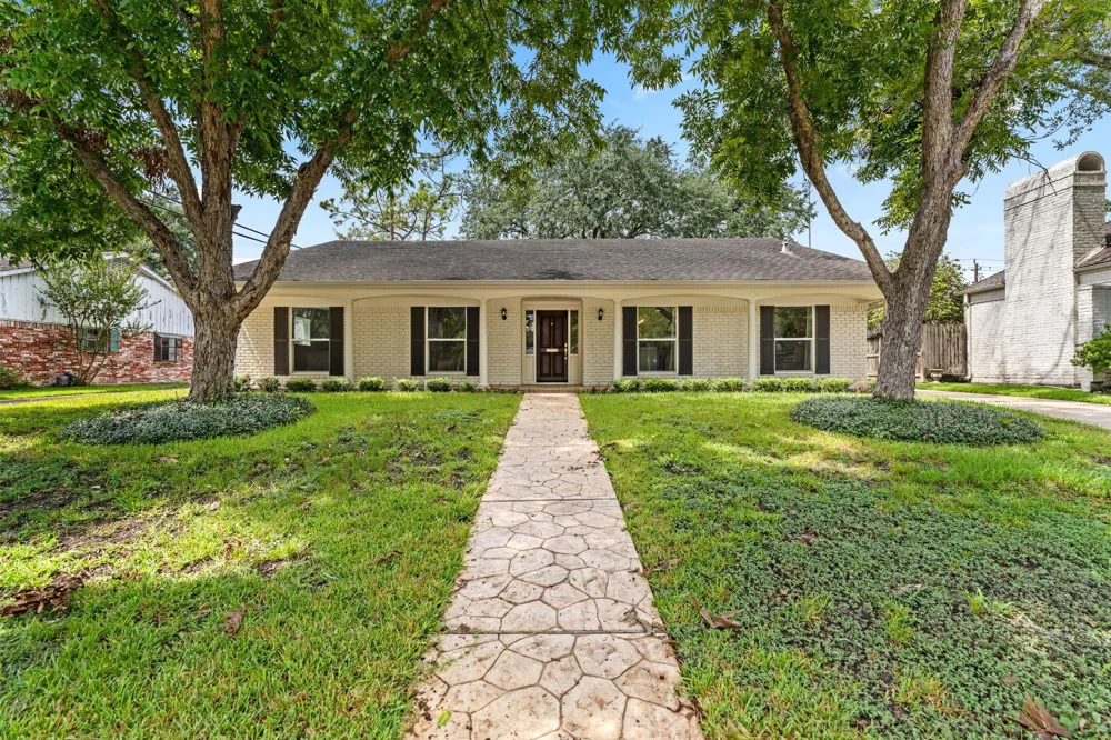 506 Briar Hill Drive Houston, TX 77042