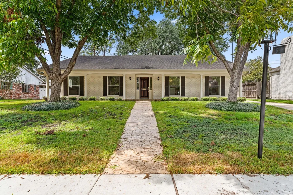 506 Briar Hill Drive Houston, TX 77042
