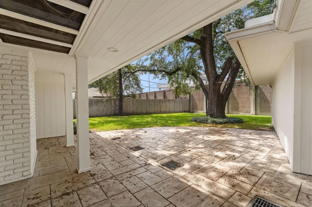 506 Briar Hill Drive Houston, TX 77042