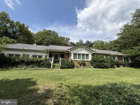 22413 MOUNTAINEER DR